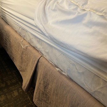Hampton Inn Sevierville - Bed is old, lumpy, and severely worn. - Hotels Near Me - Sevierville, Tennessee