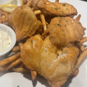 Moonstone Beach Bar & Grill - Fish & Chips - Seafood Near Me - Cambria, California
