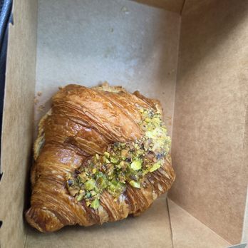 Forte - Pistachio crossiant - Coffee & Tea Near Me - Houston, Texas