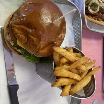 Peggy Sue's - "The King"hamburger with Cheese - Burgers Near Me - Kihei, Hawaii Peggy Sue's - "The King"hamburger with Cheese - Burgers Near Me - Kihei, Hawaii
