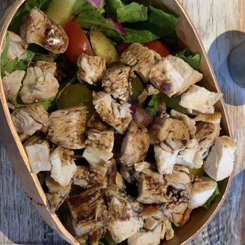 Parlay Sporting Club + Kitchen - Garden salad with chicken added - Sports Bars Near Me - Columbus, Ohio