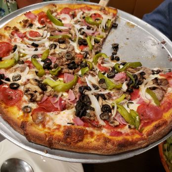 Vincent's Italian Restaurant - Supreme Pizza - Italian Near Me - Mount Dora, Florida Vincent's Italian Restaurant - Supreme Pizza - Italian Near Me - Mount Dora, Florida