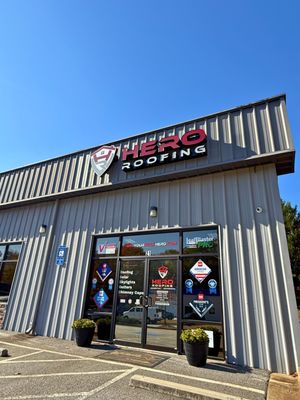 Hero Roofing Logo
