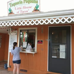 Taqueria Pequena - The front. Order at the window