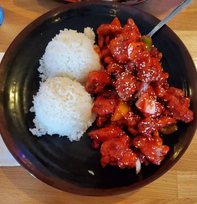 Photo of Happy Wok Teriyaki Sushi & Roll - Anacortes, WA, US. Sweet N' Sour Pork
