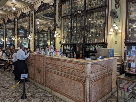 Confeitaria Colombo by null