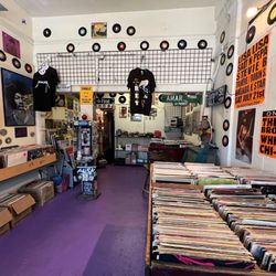Vinylsaurs Records - Small spot