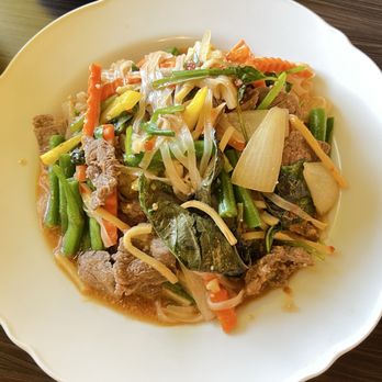 Better Bee Cooking - Pad Gaprow with rice noodle and beef - Thai Near Me - Red Deer, Alberta Better Bee Cooking - Pad Gaprow with rice noodle and beef - Thai Near Me - Red Deer, Alberta