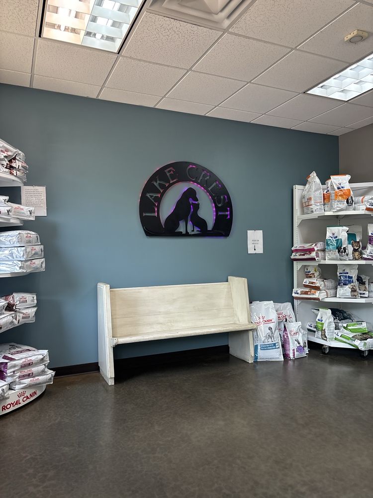 Lake Crest Animal Clinic - pet boarding facility in Hoover, AL