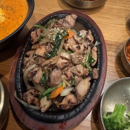 Chicken Bulgogi / 닭 불고기 / 板 烤 雞肉