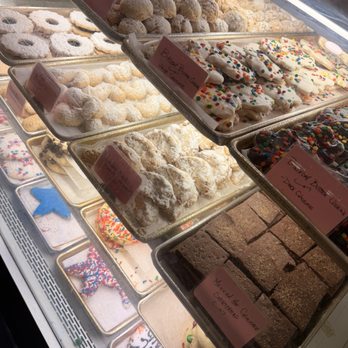 Torta Fina Bakeshoppe - Bakeries Near Me - Babylon, New York Torta Fina Bakeshoppe - Bakeries Near Me - Babylon, New York