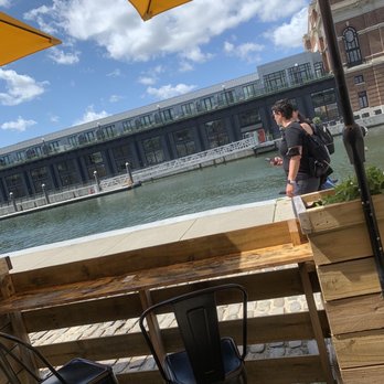 V-NO Wine Bar - View - Wine Bars Near Me - Baltimore, Maryland