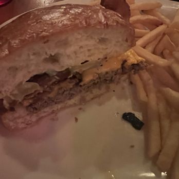 Lone Star Burger Bar - I got a 1/4 lb patty instead of the usual 1/2 lb - Burgers Near Me - Portland, Oregon