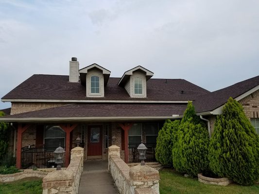 Muirhead Roofing and Construction Logo