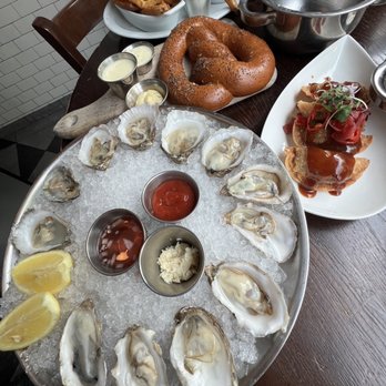 Lyon Hall - Brasseries Near Me - Arlington, Virginia