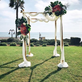 Lannetus Florals - Floral Designers Near Me