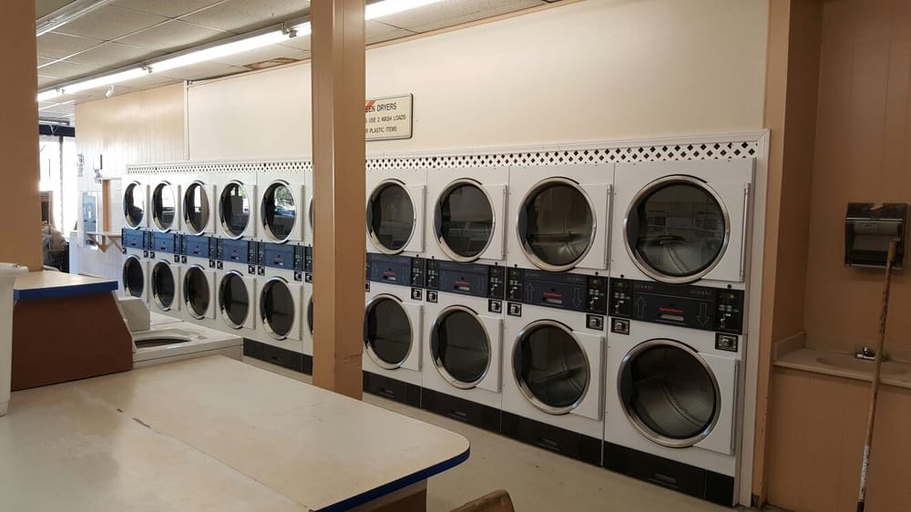 LAUNDERLAND COIN LAUNDRY 25 Photos 13728 Hesperia Rd, Victorville