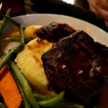 OHSO Brewery- Gilbert - Braised short ribs - Breweries Near Me - Gilbert, Arizona