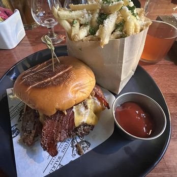 Firestone Walker Brewing- Buellton - Cali-Western Smash Burger - Brewpubs Near Me - Buellton, California Firestone Walker Brewing- Buellton - Cali-Western Smash Burger - Brewpubs Near Me - Buellton, California