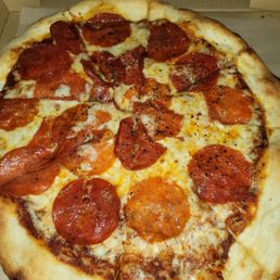 Really good pepperoni pizza Really good pepperoni pizza