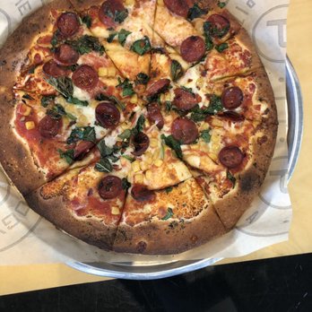 Pieology Pizzeria Southbay Pavillion Mall - Pizza Near Me - Carson, California