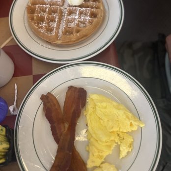 Maxie's - Breakfast & Brunch Near Me - Las Vegas, Nevada