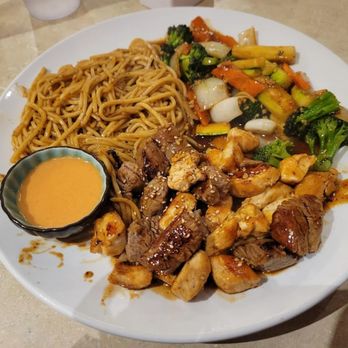 Sakura Sushi and Hibachi - Sushi Bars Near Me - Gretna, Louisiana