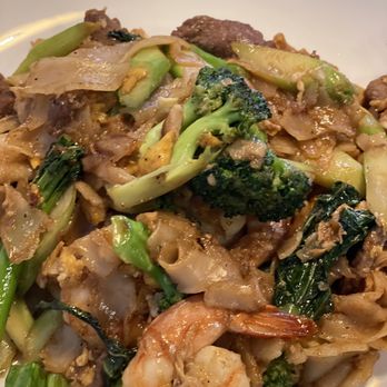 Thailicious27 - Shrimp and beef pad see ew - Thai Near Me - Davenport, Florida