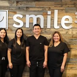 Smile32 - Meet our amazing team!