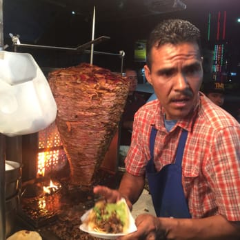 Tacos Las 24 Horas - Street Vendors Near Me - Tijuana, BCN Tacos Las 24 Horas - Street Vendors Near Me - Tijuana, BCN
