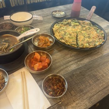 Kkanbu Restaurant - 해물 파전 / Korean Style Seafood Pancake - Korean Near Me - Buena Park, California Kkanbu Restaurant - 해물 파전 / Korean Style Seafood Pancake - Korean Near Me - Buena Park, California