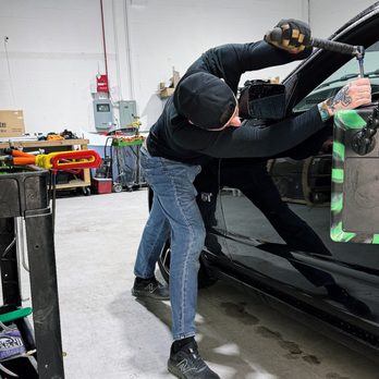 Dentless Touch Chicago - Mobile Dent Repair Near Me - Lombard, Illinois