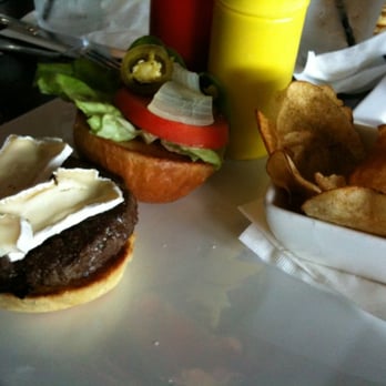 MAX's Wine Dive - The $18 Kobe burger - Wine Bars Near Me - Houston, Texas MAX's Wine Dive - The $18 Kobe burger - Wine Bars Near Me - Houston, Texas