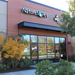 Nature's Pet Wilsonville - Outside next to Neighbor Dudes Taphouse