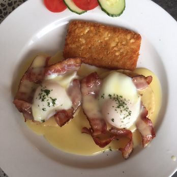 Marulilu Cafe - Bacon, egg, bread, hash brown - Cafes Near Me - Vancouver, British Columbia