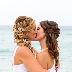 Sugar and Spice Salon & Spa - Sugar and Spice did my wife and i's hair and makeup for our wedding and it was flawless!