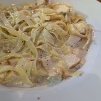 Pi Social - Chicken Alfredo - Pizza Near Me - Fredericksburg, Texas Pi Social - Chicken Alfredo - Pizza Near Me - Fredericksburg, Texas