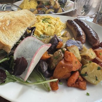 Lapisara Eatery - Farmers special with apple chicken sausage - Breakfast & Brunch Near Me - San Francisco, California