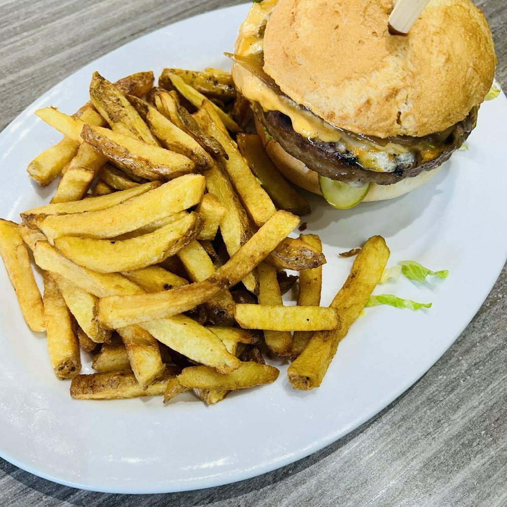 Tipsy Fox - Gluten free burger & bun - Pubs Near Me - Erin, Ontario Tipsy Fox - Gluten free burger & bun - Pubs Near Me - Erin, Ontario