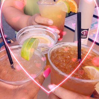 Avery's Maryland Grill - Drinks - Seafood Near Me - Frederick, Maryland