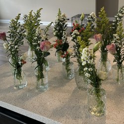 Murfreesboro Flower Shop - Bud base arrangements