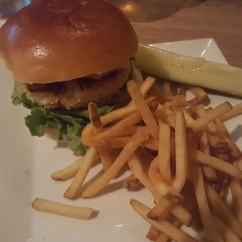 Kite & Key - Crab cake sandwich - American Near Me - Philadelphia, Pennsylvania