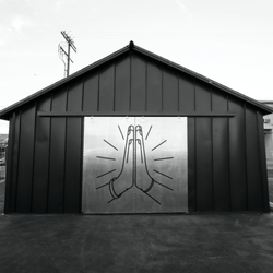 Y7 Studio Silver Lake - On-Site Pop-Up Retail Space