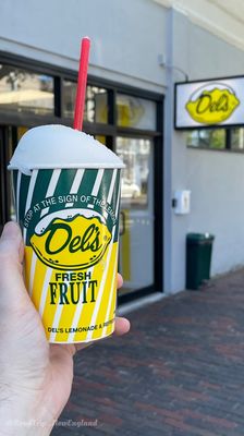 Del's Lemonade by null