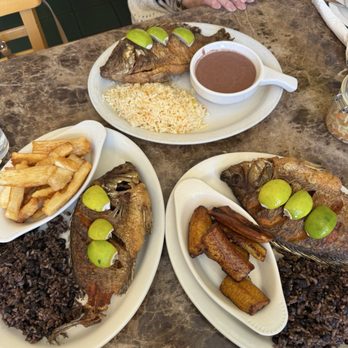 Pupuseria Y Restaurante Platano - Pescado Frito - Salvadoran Near Me - Berkeley, California Pupuseria Y Restaurante Platano - Pescado Frito - Salvadoran Near Me - Berkeley, California