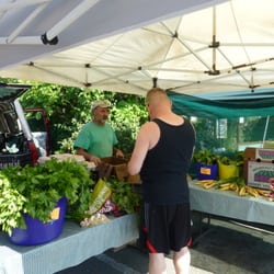Sonoma County Farmer's Markets - Tom the Farmer