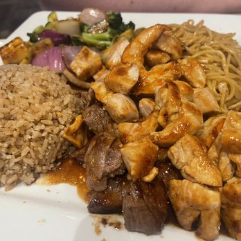 Sake Japanese Steakhouse - Fillet Mignon and Chicken Hibachi Combo - Japanese Near Me - Latham, New York Sake Japanese Steakhouse - Fillet Mignon and Chicken Hibachi Combo - Japanese Near Me - Latham, New York