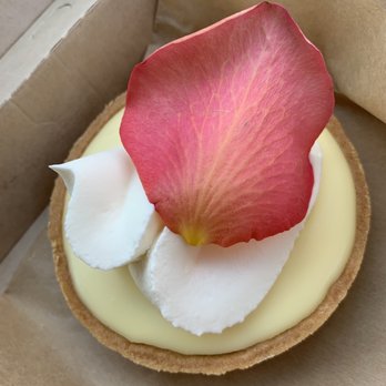 Black Walnut Bakery - Lemon tart - Bakeries Near Me - Minneapolis, Minnesota Black Walnut Bakery - Lemon tart - Bakeries Near Me - Minneapolis, Minnesota