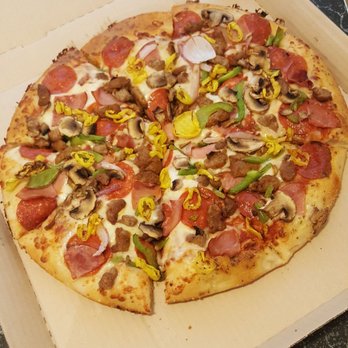 Pizza Hut - The Super Supreme...with garlic crust - Pizza Near Me - Yuma, Arizona