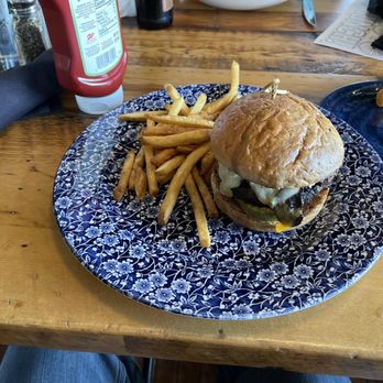 Café Hollander Brookfield Corners - Rye, Swiss, & Shroom Burger - Bars Near Me - Brookfield, Wisconsin